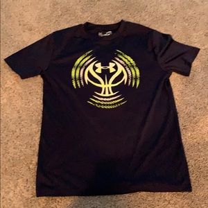Under Armour Basketball Shirt (Youth Large)